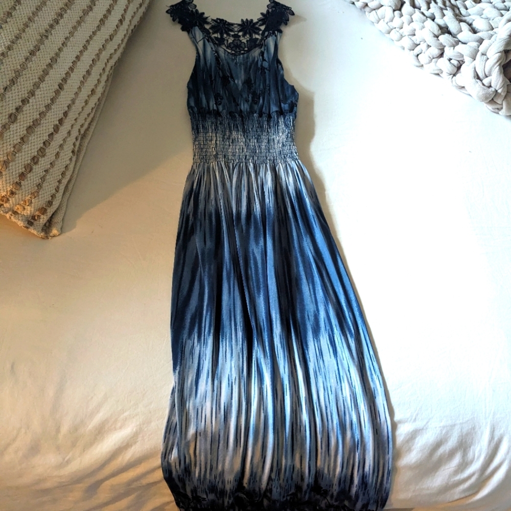 Summer blue dress, size L.